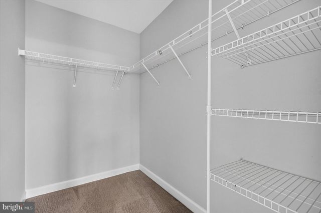 25670 S VILLAGE DR, Chantilly, VA 20152