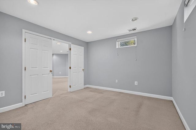 25670 S VILLAGE DR, Chantilly, VA 20152