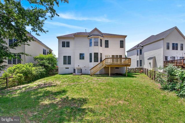 25670 S VILLAGE DR, Chantilly, VA 20152