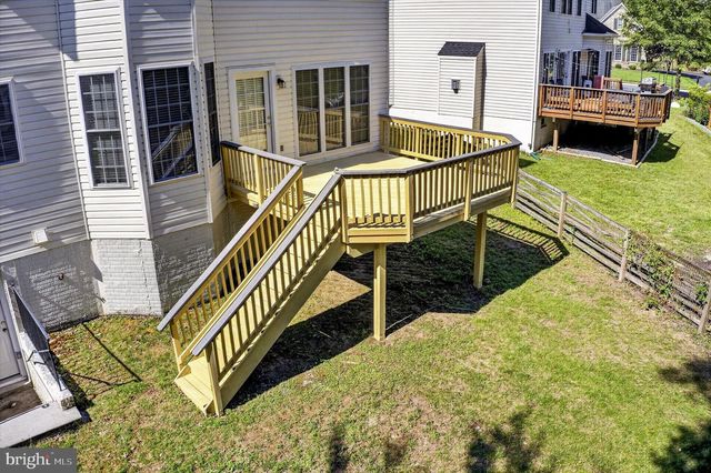 25670 S VILLAGE DR, Chantilly, VA 20152