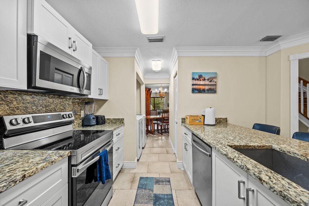 12196 Sag Harbor Court 4, Wellington, FL 33414