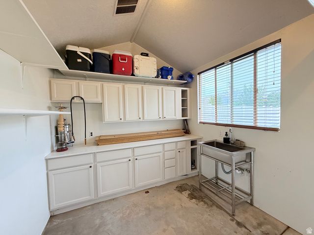 681 E ABBOTTSFORD CT, Sandy, UT 84070