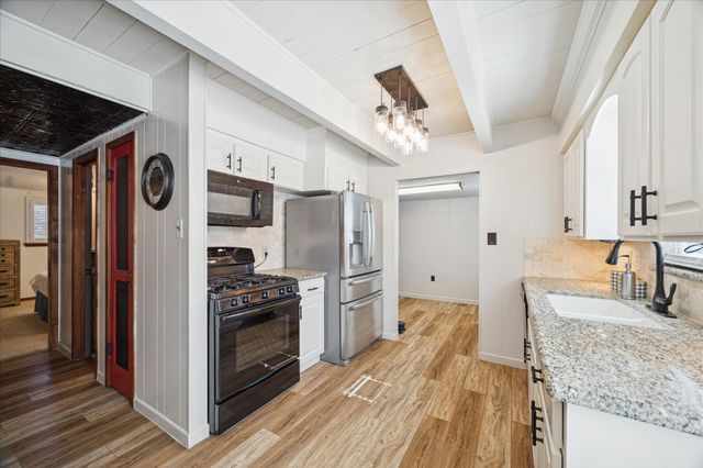 143 Thunderbird Drive, Conroe, TX 77304