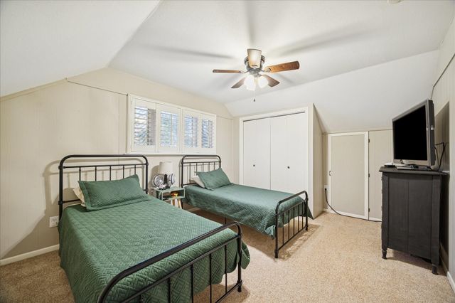 143 Thunderbird Drive, Conroe, TX 77304