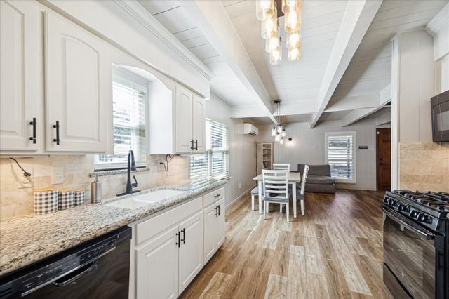 143 Thunderbird Drive, Conroe, TX 77304