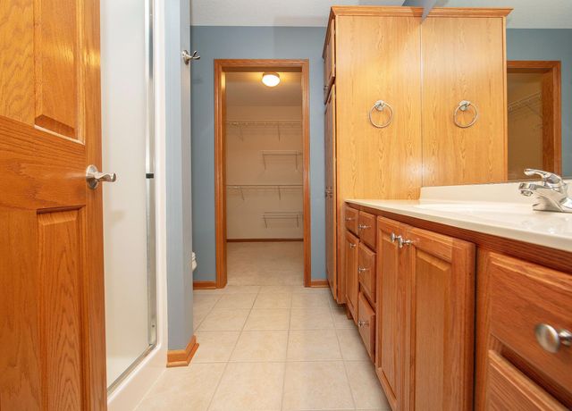 5416 Meadowlark Ln, Cedar Falls, IA 50613