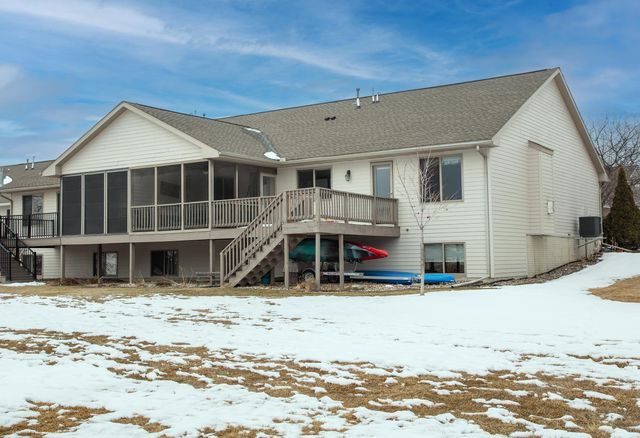 5416 Meadowlark Ln, Cedar Falls, IA 50613