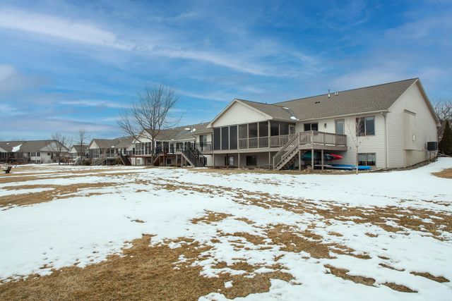 5416 Meadowlark Ln, Cedar Falls, IA 50613