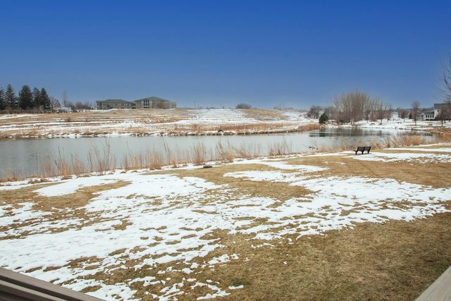 5416 Meadowlark Ln, Cedar Falls, IA 50613