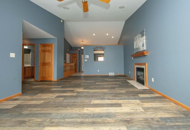 5416 Meadowlark Ln, Cedar Falls, IA 50613