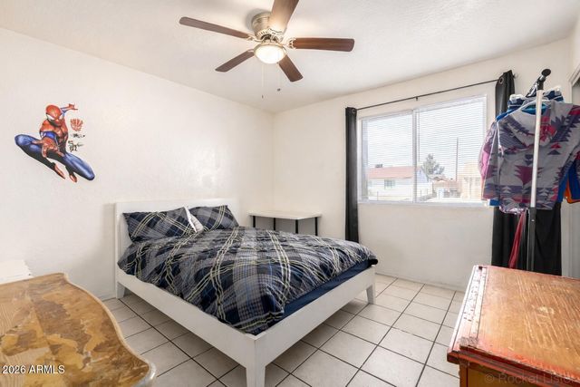 6727 W ROMA Avenue, Phoenix, AZ 85033