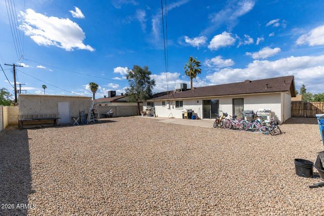 6727 W ROMA Avenue, Phoenix, AZ 85033