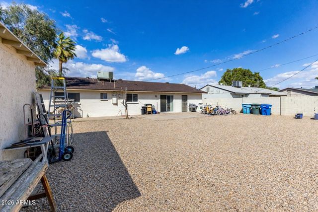 6727 W ROMA Avenue, Phoenix, AZ 85033