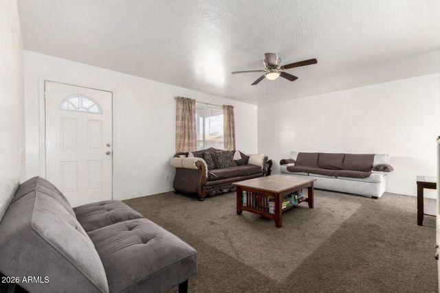 6727 W ROMA Avenue, Phoenix, AZ 85033