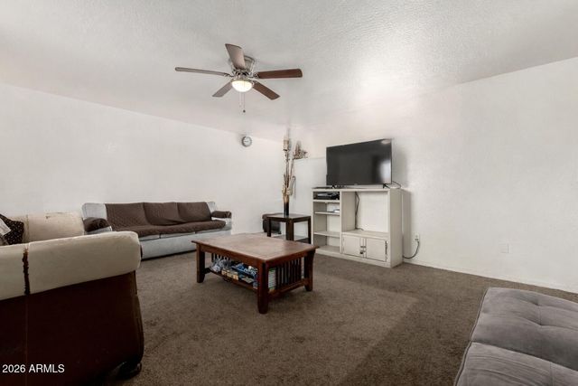 6727 W ROMA Avenue, Phoenix, AZ 85033