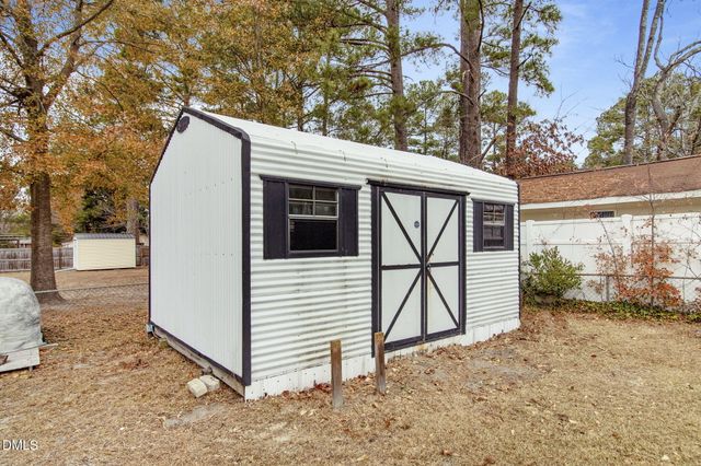 513 NW Maxine Street, Fayetteville, NC 28303