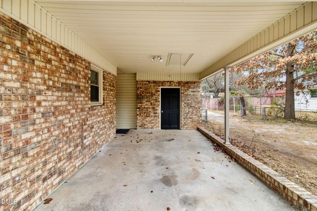 513 NW Maxine Street, Fayetteville, NC 28303