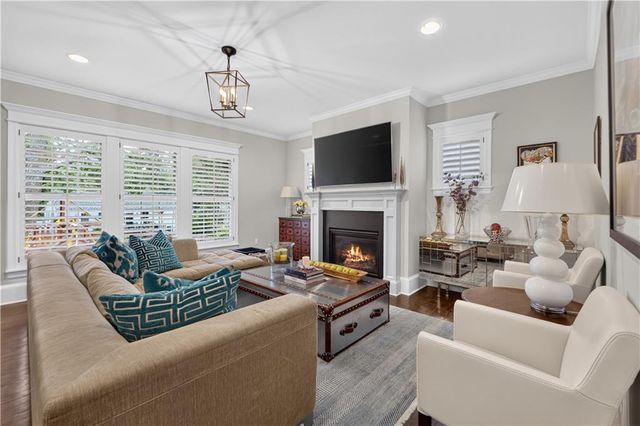 4907 W 69th Terrace, Prairie Village, KS 66208