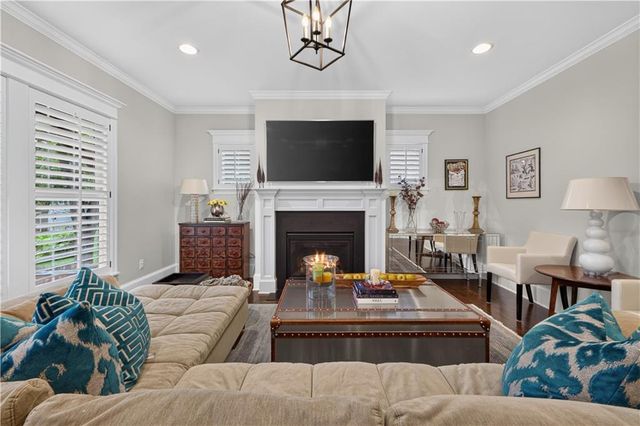 4907 W 69th Terrace, Prairie Village, KS 66208