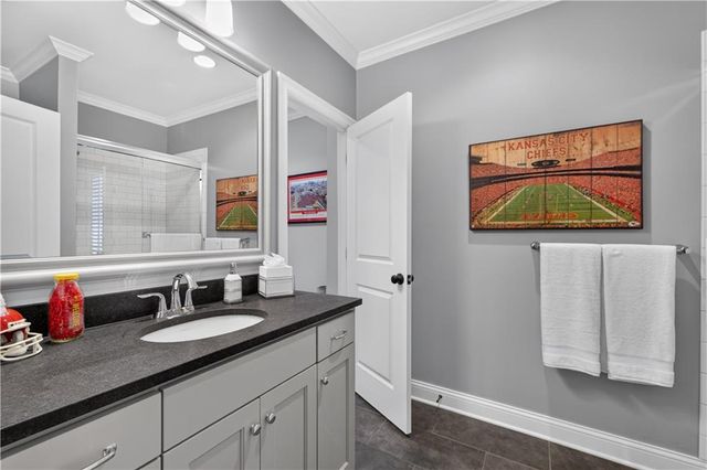 4907 W 69th Terrace, Prairie Village, KS 66208
