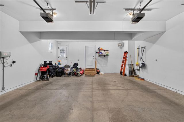 4907 W 69th Terrace, Prairie Village, KS 66208