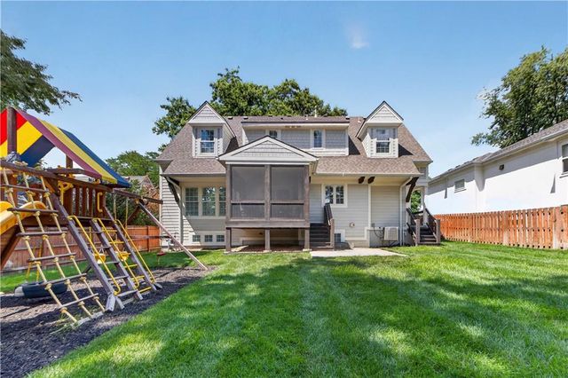 4907 W 69th Terrace, Prairie Village, KS 66208