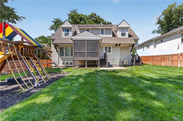 4907 W 69th Terrace, Prairie Village, KS 66208