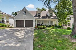 4907 W 69th Terrace, Prairie Village, KS 66208