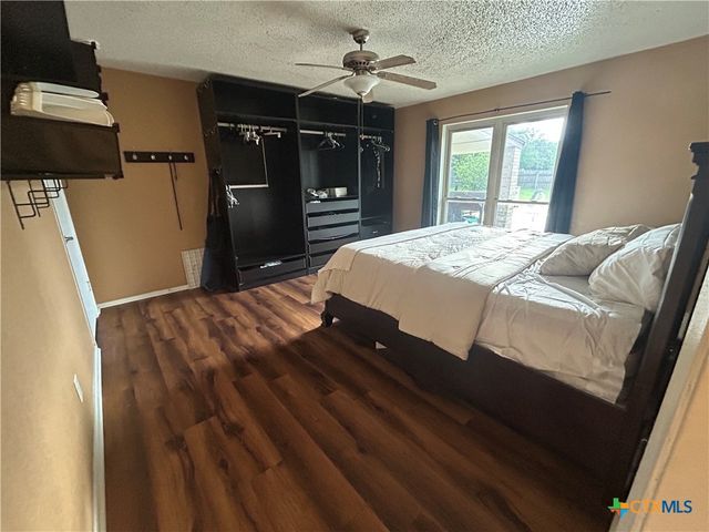 303 Creek Branch Cove, Killeen, TX 76543