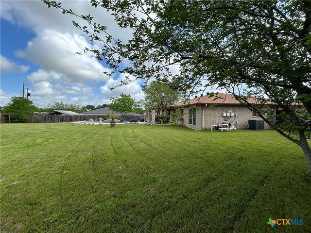 303 Creek Branch Cove, Killeen, TX 76543