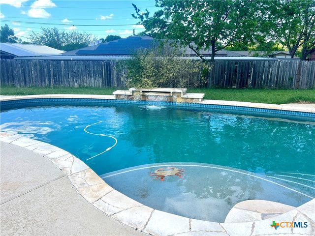 303 Creek Branch Cove, Killeen, TX 76543