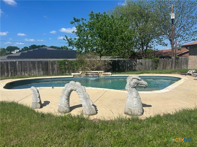 303 Creek Branch Cove, Killeen, TX 76543