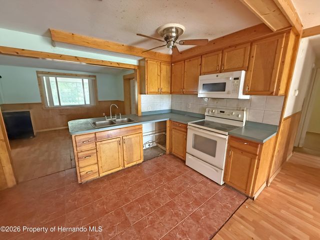 6134 Pinehurst Drive, Spring Hill, FL 34606