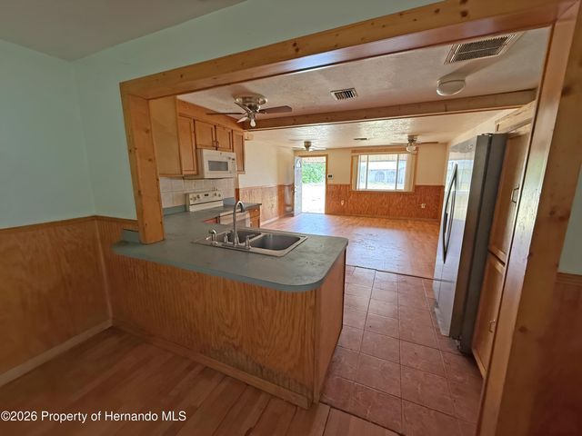 6134 Pinehurst Drive, Spring Hill, FL 34606