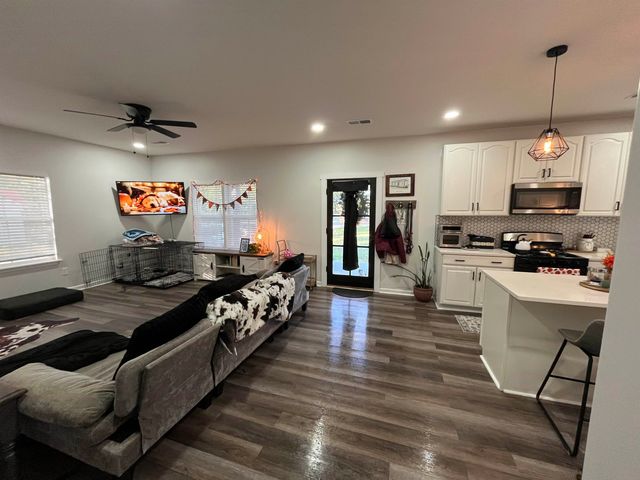 8591 KERRVILLE-ROSEMARK RD, Millington, TN 38053