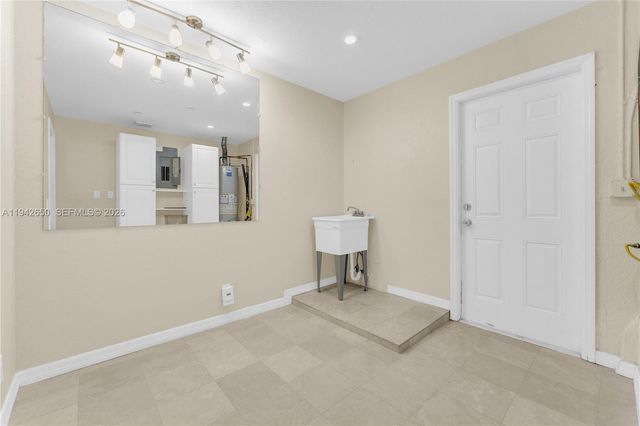 601 N 44th Ave 0, Hollywood, FL 33021