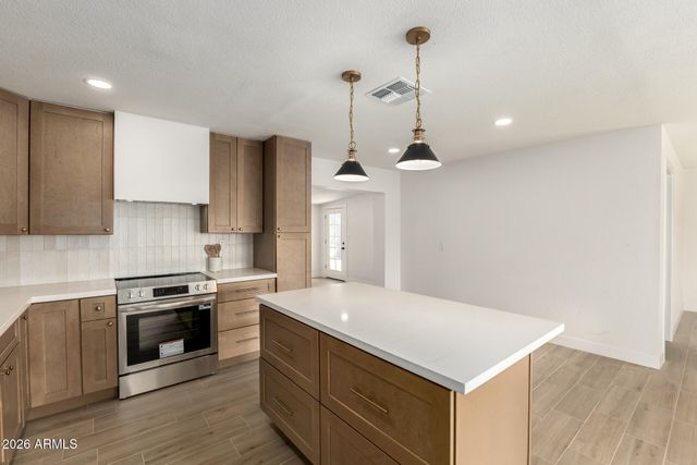 622 E PAPAGO Drive, Tempe, AZ 85288