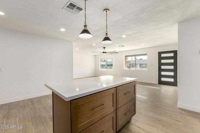 622 E PAPAGO Drive, Tempe, AZ 85288