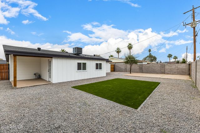 622 E PAPAGO Drive, Tempe, AZ 85288