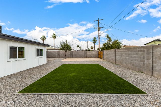 622 E PAPAGO Drive, Tempe, AZ 85288