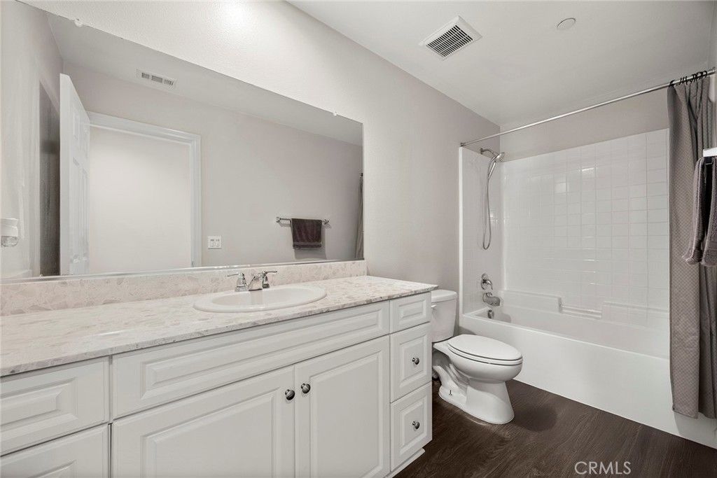 Image 9 of property listing at 5061 S Centennial, Ontario, CA 91762