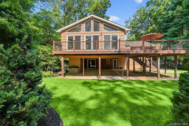 6 Sterling Forest Lane, Suffern, NY 10901