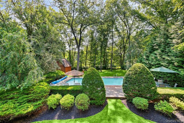 6 Sterling Forest Lane, Suffern, NY 10901