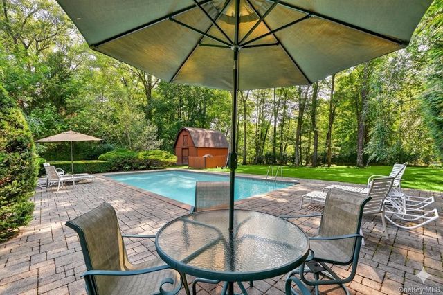 6 Sterling Forest Lane, Suffern, NY 10901