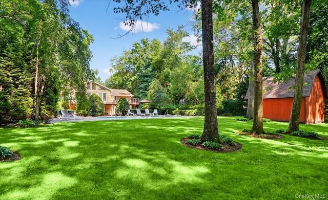 6 Sterling Forest Lane, Suffern, NY 10901