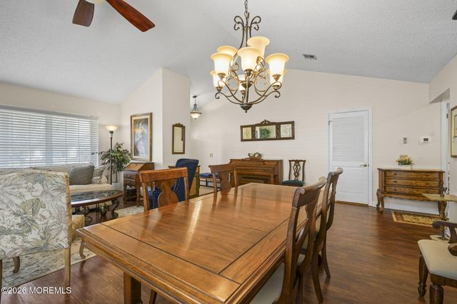 14 Kendal Drive, Toms River, NJ 08757