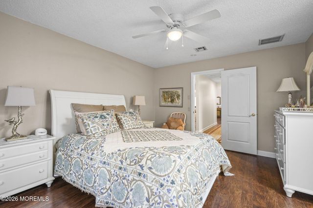 14 Kendal Drive, Toms River, NJ 08757