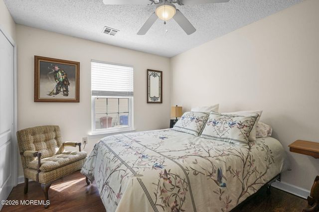 14 Kendal Drive, Toms River, NJ 08757