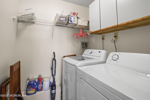 14 Kendal Drive, Toms River, NJ 08757