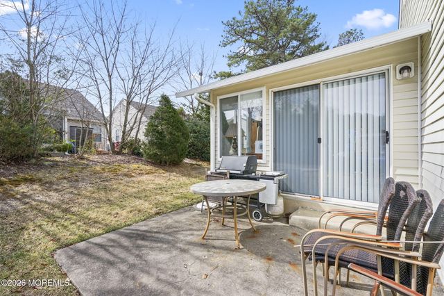 14 Kendal Drive, Toms River, NJ 08757